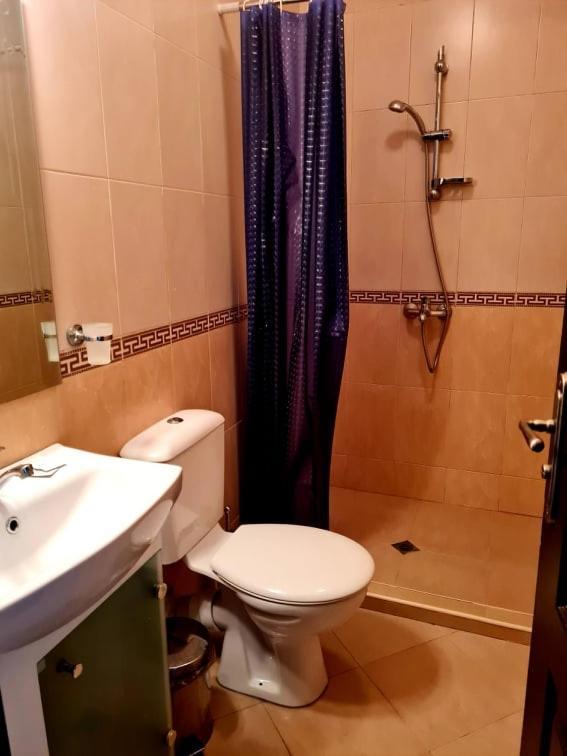 Family Hotel Bela Tryavna Bagian luar foto