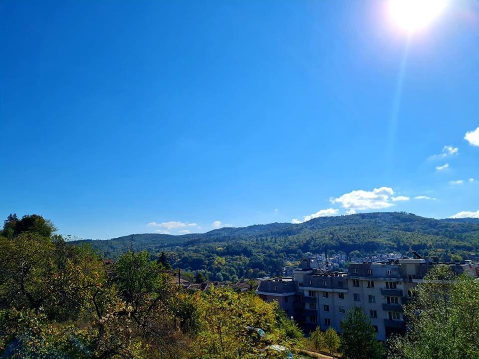 Family Hotel Bela Tryavna Bagian luar foto